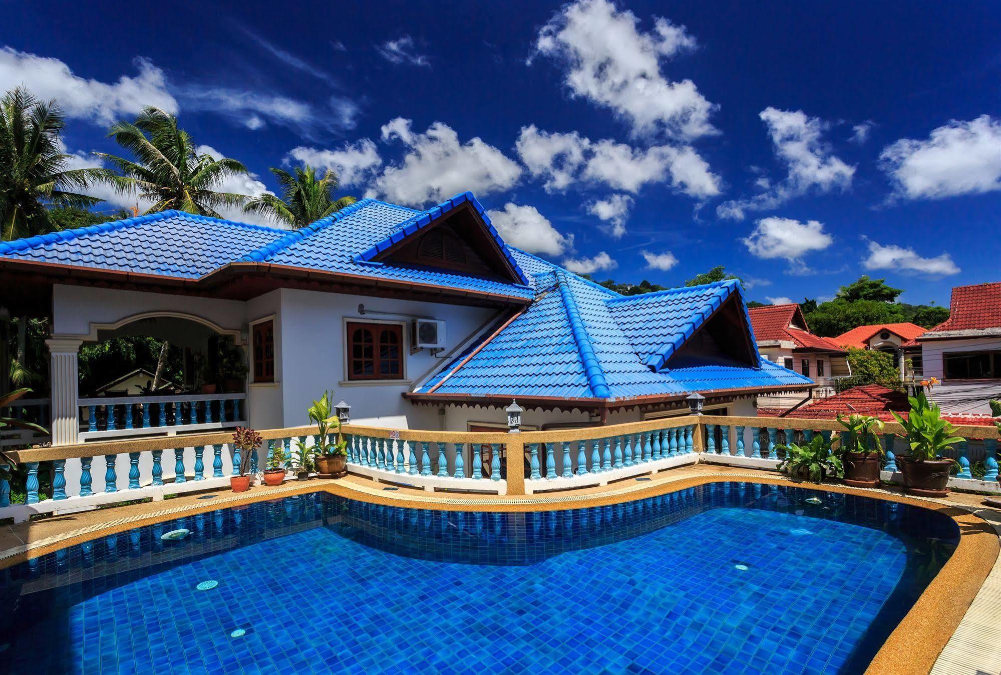 Eriksson Guesthouse Patong Esterno foto