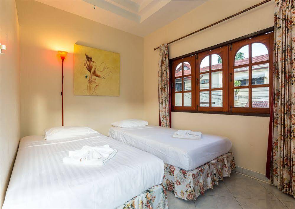 Eriksson Guesthouse Patong Esterno foto