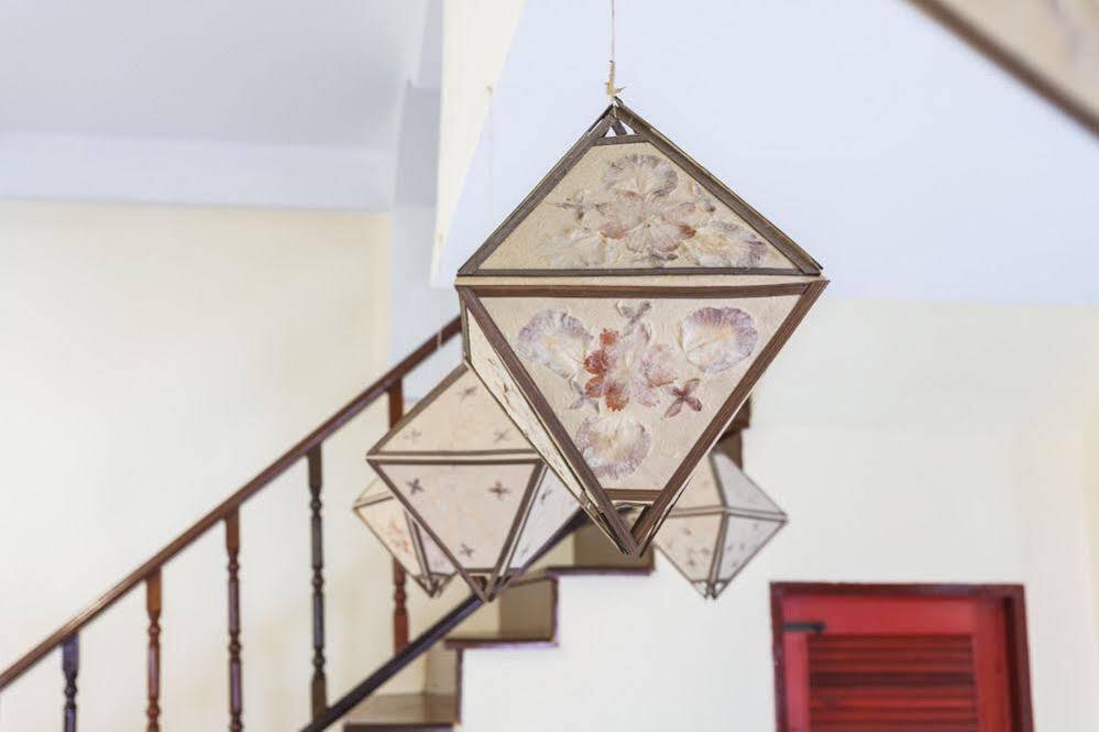 Eriksson Guesthouse Patong Esterno foto